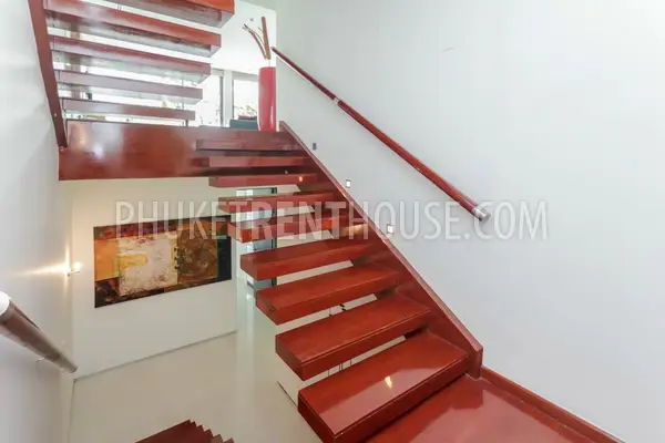 PAT17542: Oceanfront Serviced Pool Villa in Secure Estate Overlooking Patong Bay. Photo #14