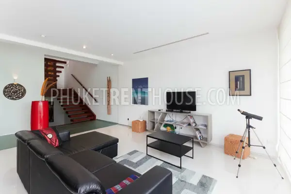 PAT17542: Oceanfront Serviced Pool Villa in Secure Estate Overlooking Patong Bay. Photo #39