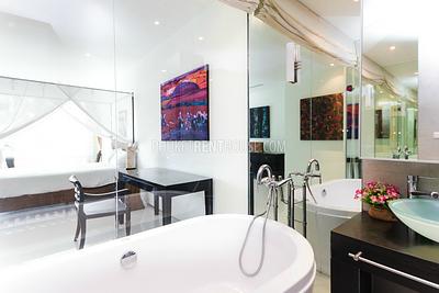PAT17542: Oceanfront Serviced Pool Villa in Secure Estate Overlooking Patong Bay. Photo #30