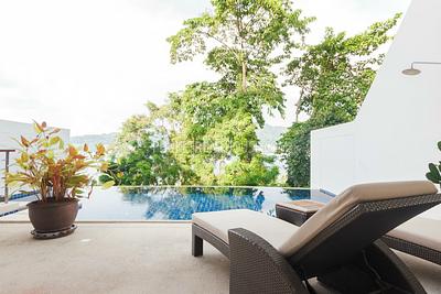 PAT17542: Oceanfront Serviced Pool Villa in Secure Estate Overlooking Patong Bay. Photo #31