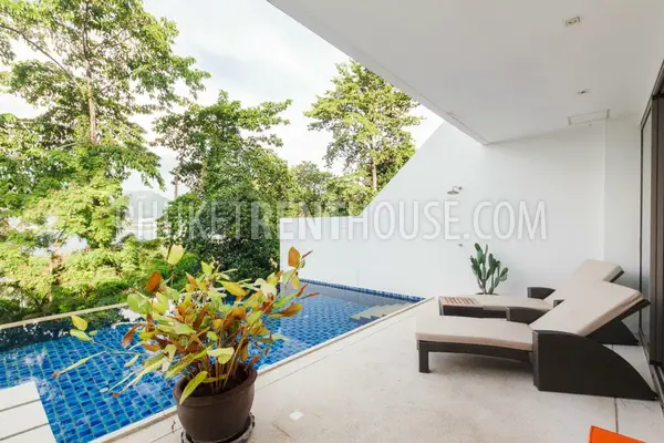 PAT17542: Oceanfront Serviced Pool Villa in Secure Estate Overlooking Patong Bay. Photo #32