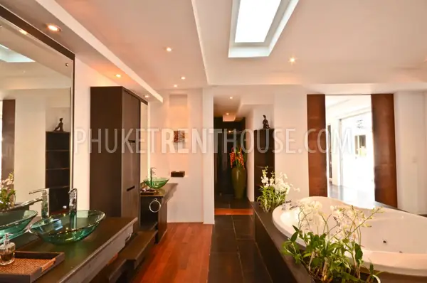 LAY17569: Four bedroom villa in Layan with stunning sea view. Photo #27