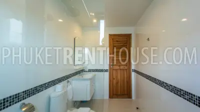 SUR17570: Spacious One Bedroom Apartment within Walking Distance to the Beach. Photo #12