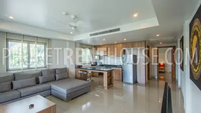 SUR17570: Spacious One Bedroom Apartment within Walking Distance to the Beach. Photo #37