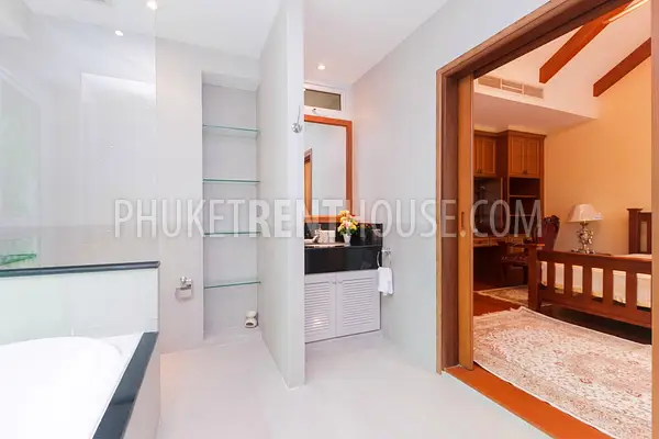 BAN17628: Wonderful Villa with 4 Bedrooms and Private Pool in Bang Tao. Photo #13