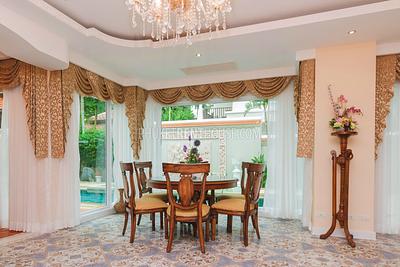 BAN17628: Wonderful Villa with 4 Bedrooms and Private Pool in Bang Tao. Photo #25