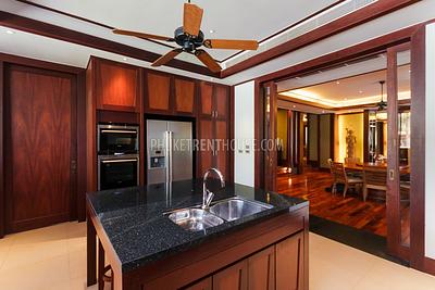 KAM17640: Luxury 4 Bedroom Apartment with Private Pool and Views of the Sea. Photo #31