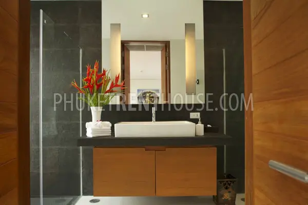 SUR17675: 4 Bedroom Pool Villa with Beautiful Views of Sea Near Surin Beach. Photo #4