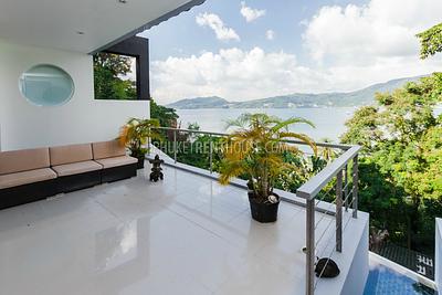 PAT17682: Ocean Front 3 Bedroom Private Pool Villa in Patong. Photo #3