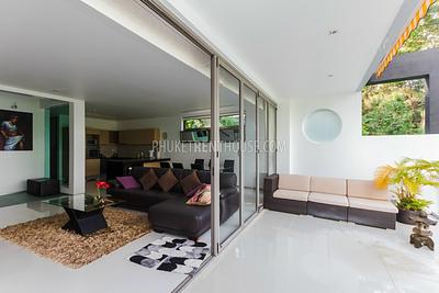 PAT17682: Ocean Front 3 Bedroom Private Pool Villa in Patong. Photo #4