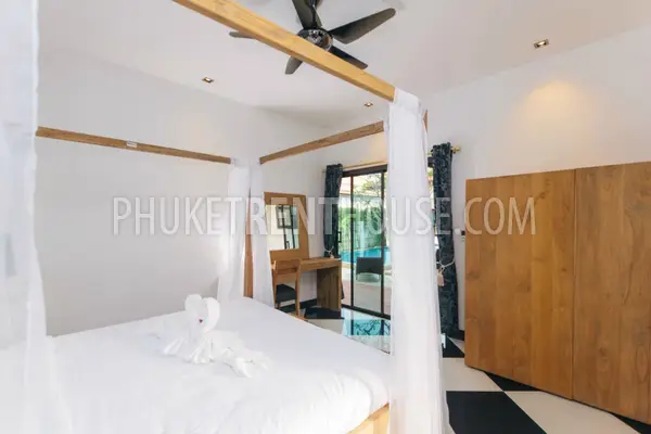 BAN17757: 4 Bedroom Private Pool Villa in 6 Kilometers from Bangtao Beach. Photo #28