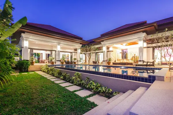 BAN17757: 4 Bedroom Private Pool Villa in 6 Kilometers from Bangtao Beach. Photo #24