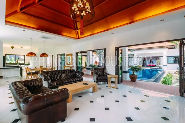 BAN17757: 4 Bedroom Private Pool Villa in 6 Kilometers from Bangtao Beach. Photo #41