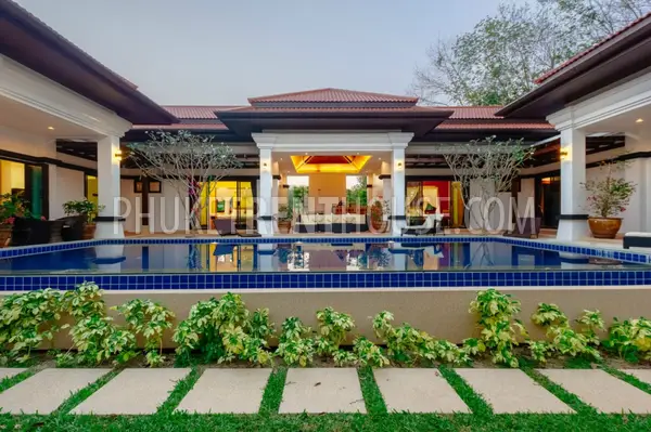BAN17757: 4 Bedroom Private Pool Villa in 6 Kilometers from Bangtao Beach. Photo #43