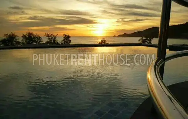 PAT17431: Family Beachfront Holiday Apartments at Patong Beach. Photo #3