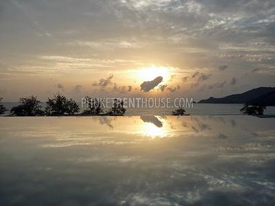 PAT17433: Beachfront Patong apartments with roooftop infinity pool and jacuzzi. Photo #3