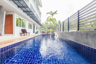 SUR17512: Pool Side Deluxe Suite in Secured Complex Walk Distance to Surin Beach. Photo #8