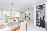 KAM18161: 2 Bedrooms Apartment at Kamala. Thumbnail #2