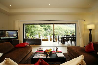 NAI18172: 8 Bedroom Villa with Private Pool near Nai Harn Beach. Photo #8