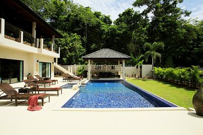 NAI18172: 8 Bedroom Villa with Private Pool near Nai Harn Beach. Photo #19