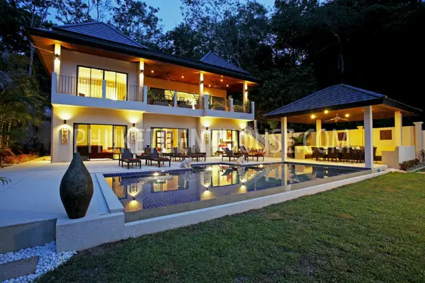 NAI18172: 8 Bedroom Villa with Private Pool near Nai Harn Beach. Photo #44