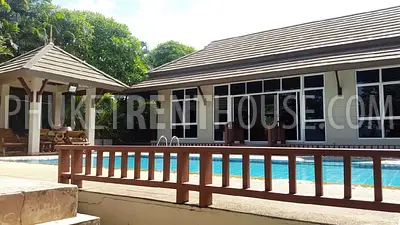 CHA18193: 3 bedrooms with private beach and swimming pool.. Photo #15
