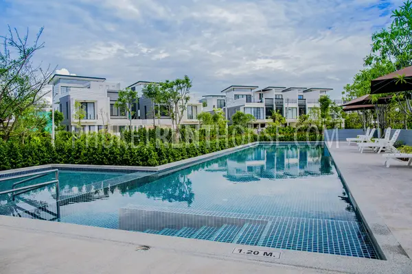 BAN18203: Brand New Townhouse in Laguna. Fotoğraf #16
