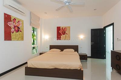 NAI18209: 4 Bedrooms Villa near Nai Harn Beach. Photo #8