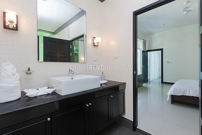 NAI18209: 4 Bedrooms Villa near Nai Harn Beach. Photo #17