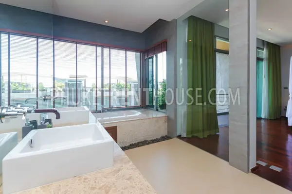 RAW18285: 4 Bedroom Residence Phuket...  A place you can't miss!. Fotoğraf #15