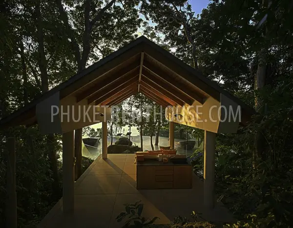 PAT18321: Incredible 9 Bedroom Luxury Villa on a cliff overlooking the sea. Photo #13