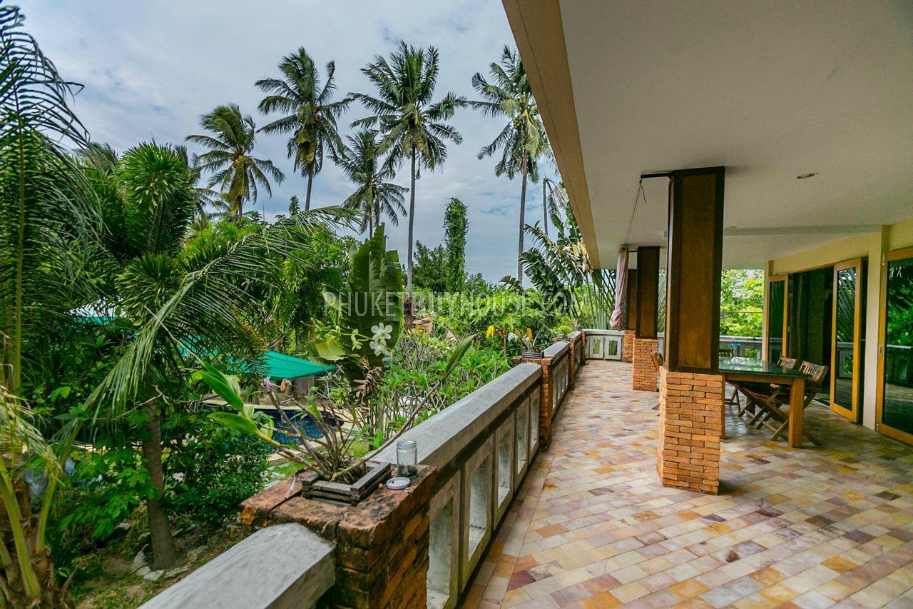 RAW3176: Bali style pool Villa in natural setting with Great views. Photo #22