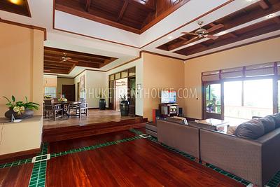 LAY17789: 4 bedrooms Villa with large Garden overlooking the beach. Photo #9