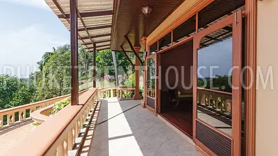 LAY17789: 4 bedrooms Villa with large Garden overlooking the beach. Photo #6