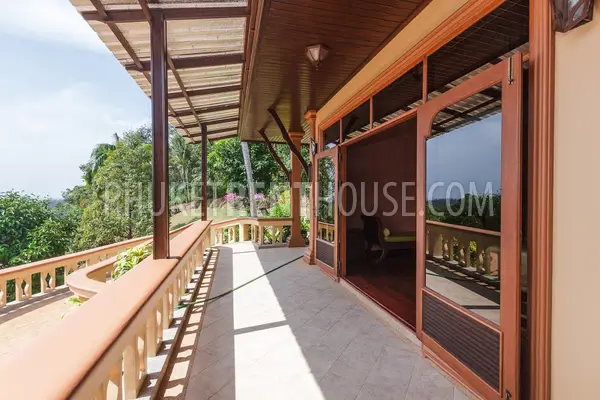 LAY17789: 4 bedrooms Villa with large Garden overlooking the beach. Photo #6