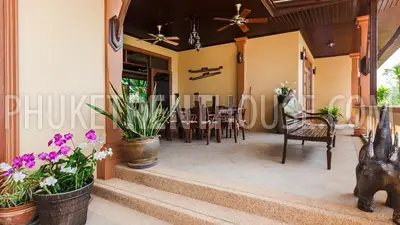 LAY17789: 4 bedrooms Villa with large Garden overlooking the beach. Photo #7