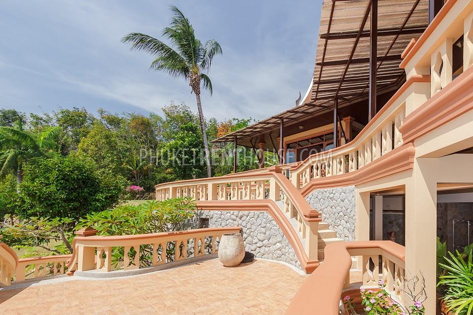 LAY17789: 4 bedrooms Villa with large Garden overlooking the beach. Фото #20
