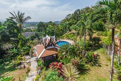 LAY17789: 4 bedrooms Villa with large Garden overlooking the beach. Photo #23