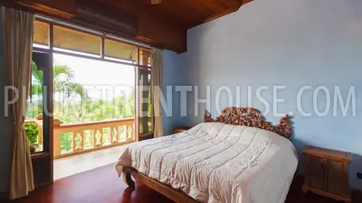 LAY17789: 4 bedrooms Villa with large Garden overlooking the beach. Photo #15