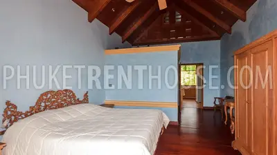 LAY17789: 4 bedrooms Villa with large Garden overlooking the beach. Photo #16