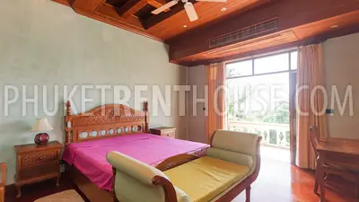 LAY17789: 4 bedrooms Villa with large Garden overlooking the beach. Photo #17