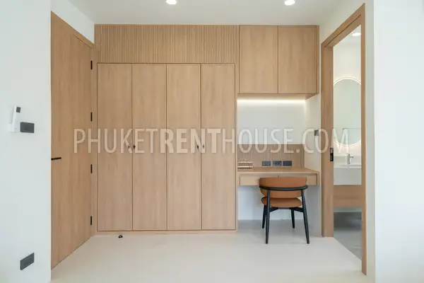 BAN23001: Tropical 4-Bedroom Pool Villa for Rent in a Quiet Residential Area of Bang Tao, Phuket. Photo #10