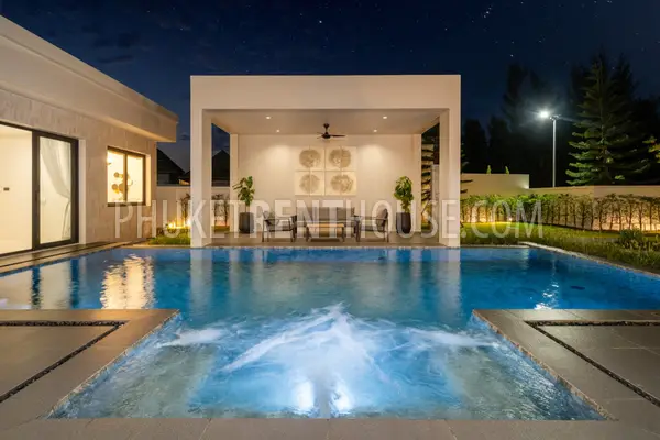 BAN23001: Tropical 4-Bedroom Pool Villa for Rent in a Quiet Residential Area of Bang Tao, Phuket. Photo #19