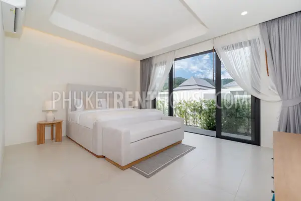 BAN23001: Tropical 4-Bedroom Pool Villa for Rent in a Quiet Residential Area of Bang Tao, Phuket. Photo #28