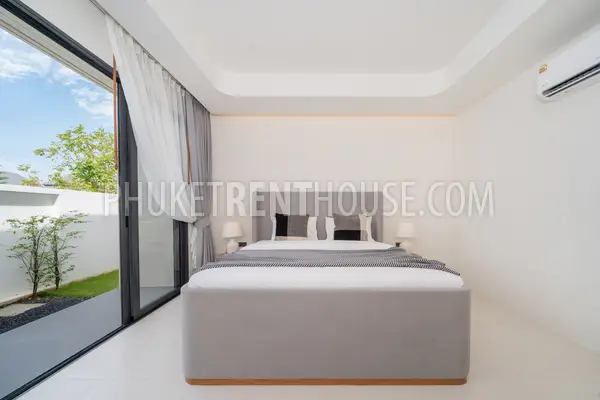 BAN23001: Tropical 4-Bedroom Pool Villa for Rent in a Quiet Residential Area of Bang Tao, Phuket. Photo #22