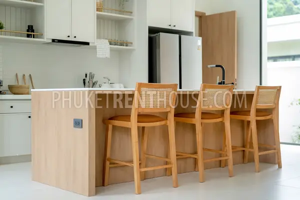 BAN23001: Tropical 4-Bedroom Pool Villa for Rent in a Quiet Residential Area of Bang Tao, Phuket. Photo #67