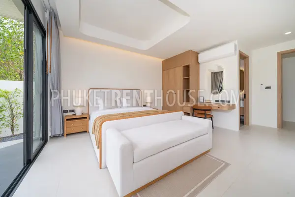 BAN23001: Tropical 4-Bedroom Pool Villa for Rent in a Quiet Residential Area of Bang Tao, Phuket. Photo #63