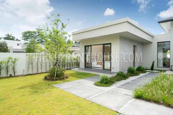 BAN23001: Tropical 4-Bedroom Pool Villa for Rent in a Quiet Residential Area of Bang Tao, Phuket. Photo #71