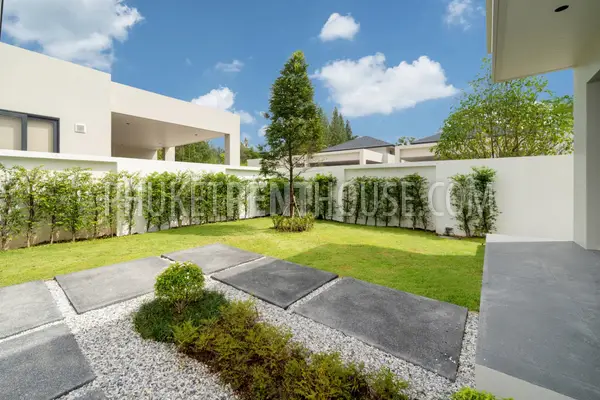 BAN23001: Tropical 4-Bedroom Pool Villa for Rent in a Quiet Residential Area of Bang Tao, Phuket. Photo #76