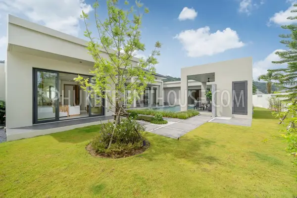 BAN23001: Tropical 4-Bedroom Pool Villa for Rent in a Quiet Residential Area of Bang Tao, Phuket. Photo #5